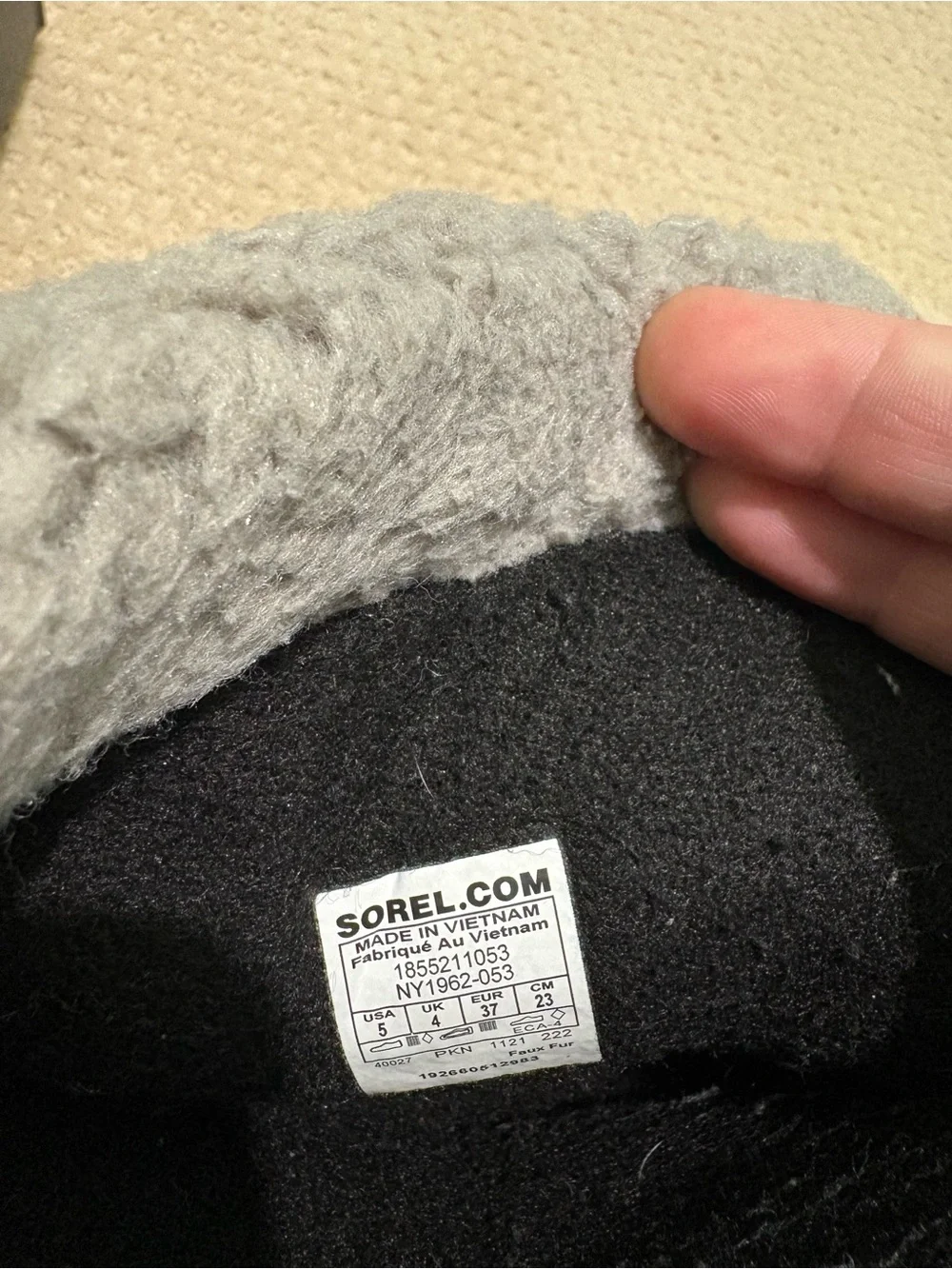 Sorel kids snow